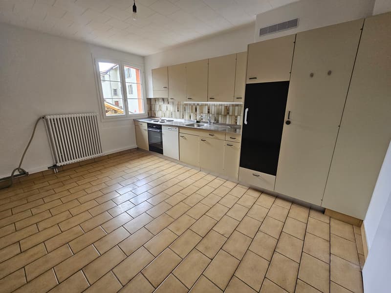Logement de 5.5 pièces au 1er étage avec cave (3)