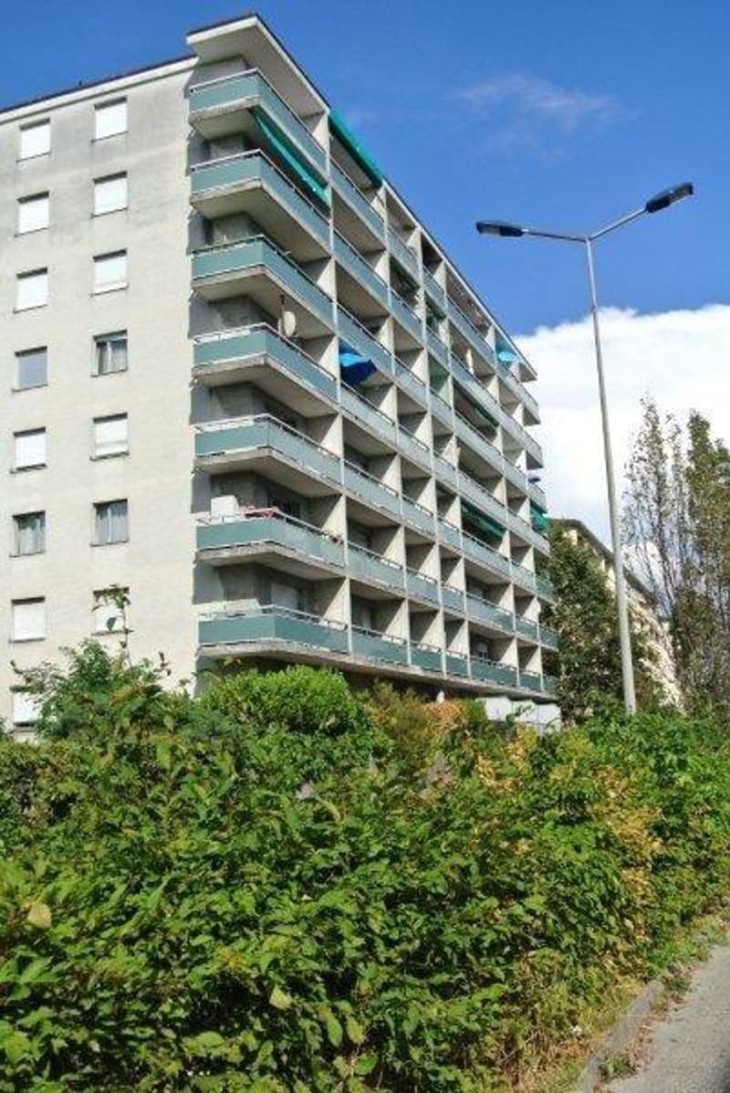 Logement idéalement situé avec belle vue sur le lac. (1)