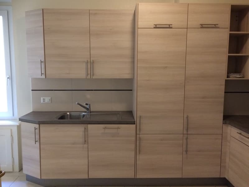 Très bel appartement avec beaucoup de cachet, spacieux et lumineux bénéficiant d'une belle échappée sur le lac (8)