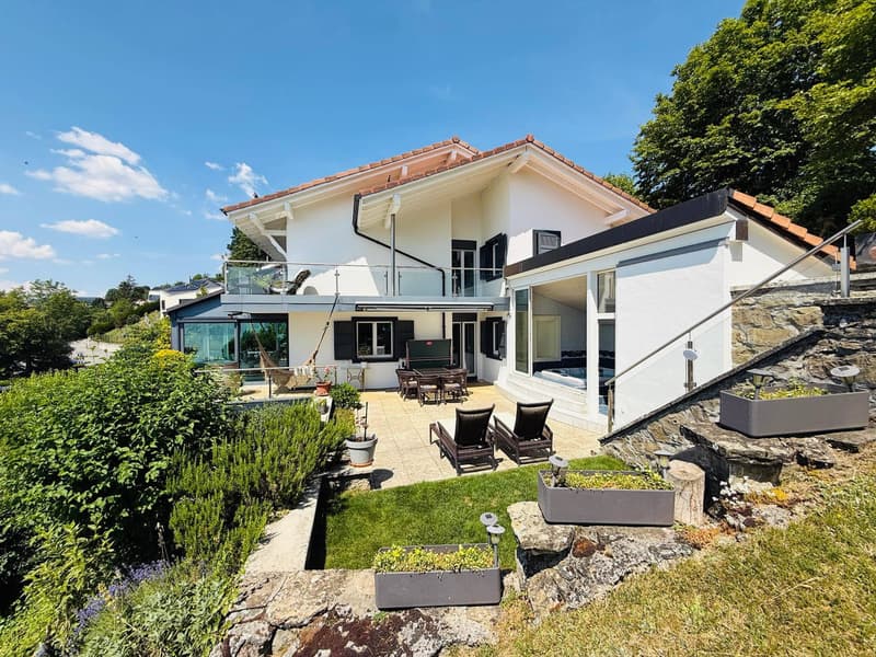 Spacieuse villa familiale avec une vue imprenable (2)