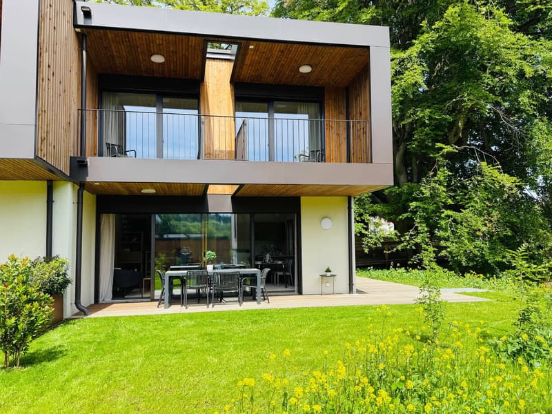 Maison de ville dans un parc arboré et privé (2)