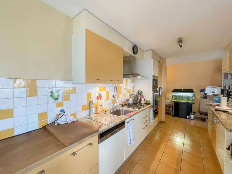 Bel appartement familial de 4.5 pièces avec balcons en plein centre de Prilly. (2)