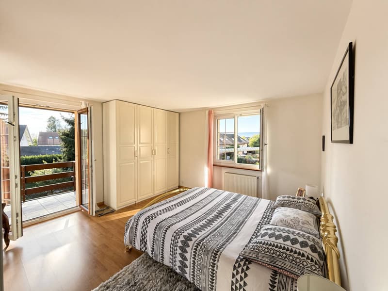 RENENS Villa mitoyenne de 5.5 pièces avec jardin arboré et beaux volumes (7)