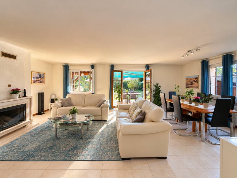 RENENS Villa mitoyenne de 5.5 pièces avec jardin arboré et beaux volumes (4)