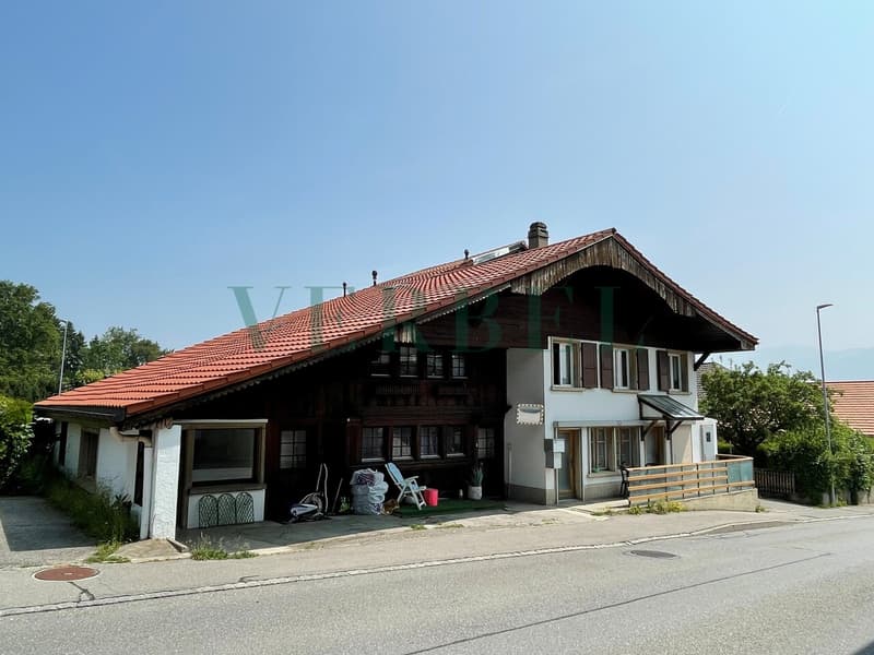 Grande maison avec potentiel d'aménagement (1)