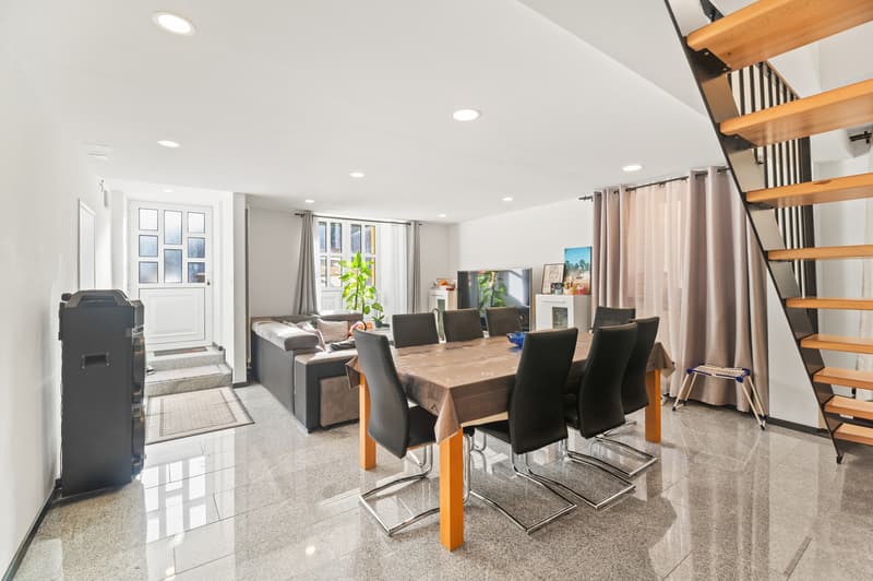 Grande maison rénovée avec deux appartements Opportunité rare à Bavois (3)