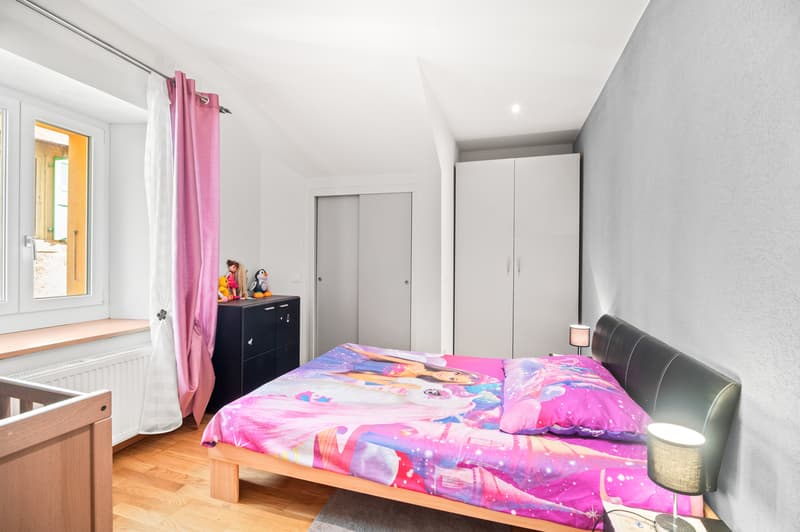 Grande maison rénovée avec deux appartements Opportunité rare à Bavois (12)