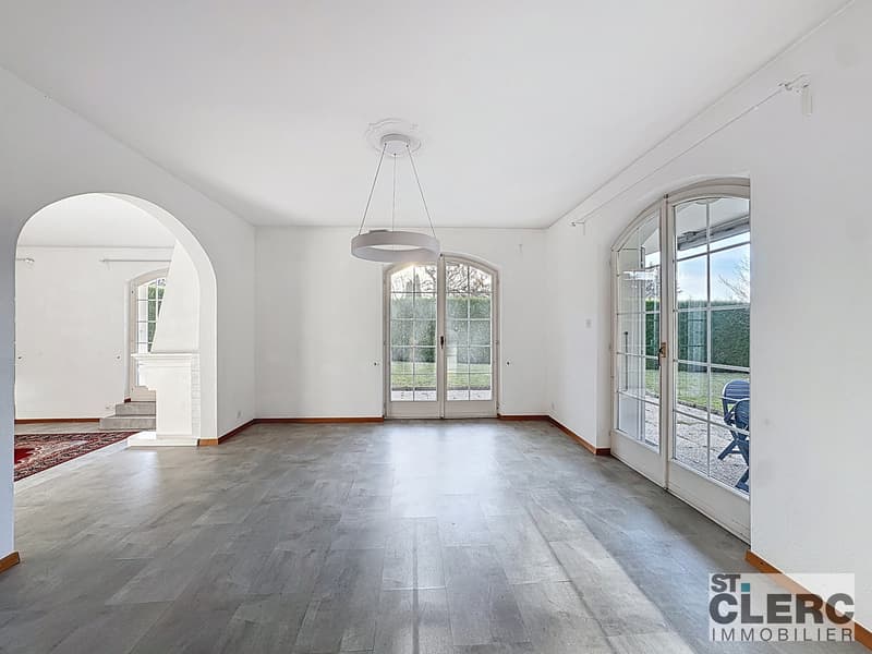 Bel appartement de 7 pièces avec jardin privatif (5)