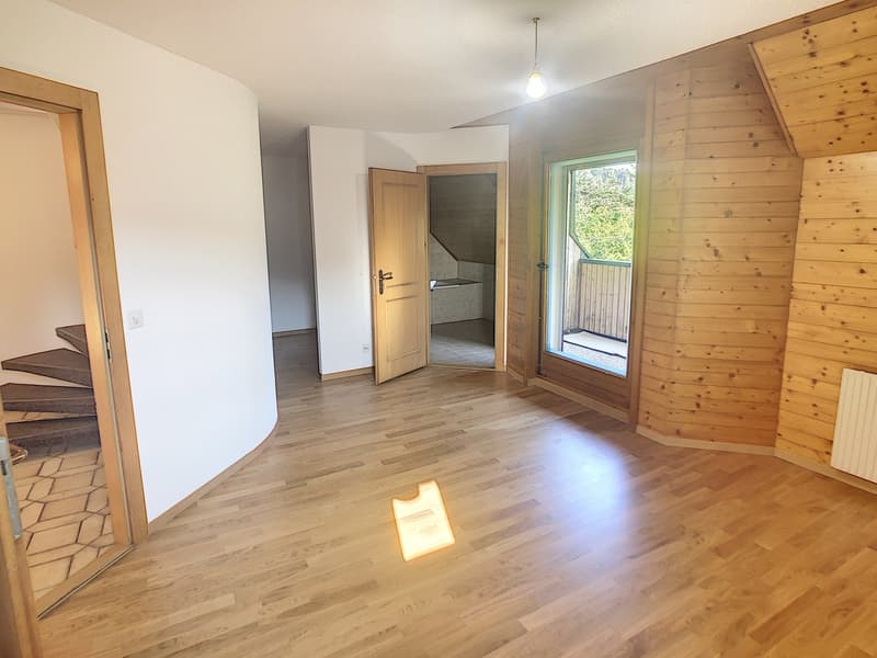 Au coeur de la bourgade d'Oron-la-Ville  5.5 pièces en triplex (3)