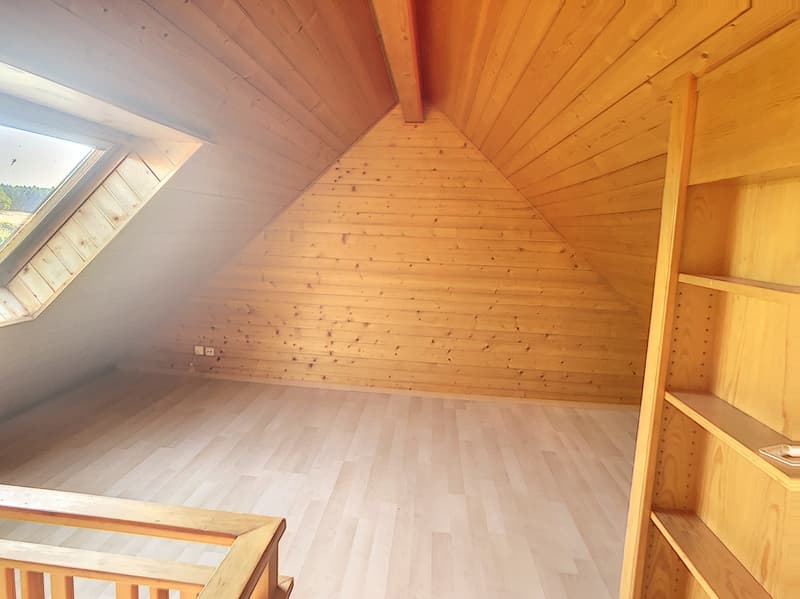Au coeur de la bourgade d'Oron-la-Ville  5.5 pièces en triplex (11)