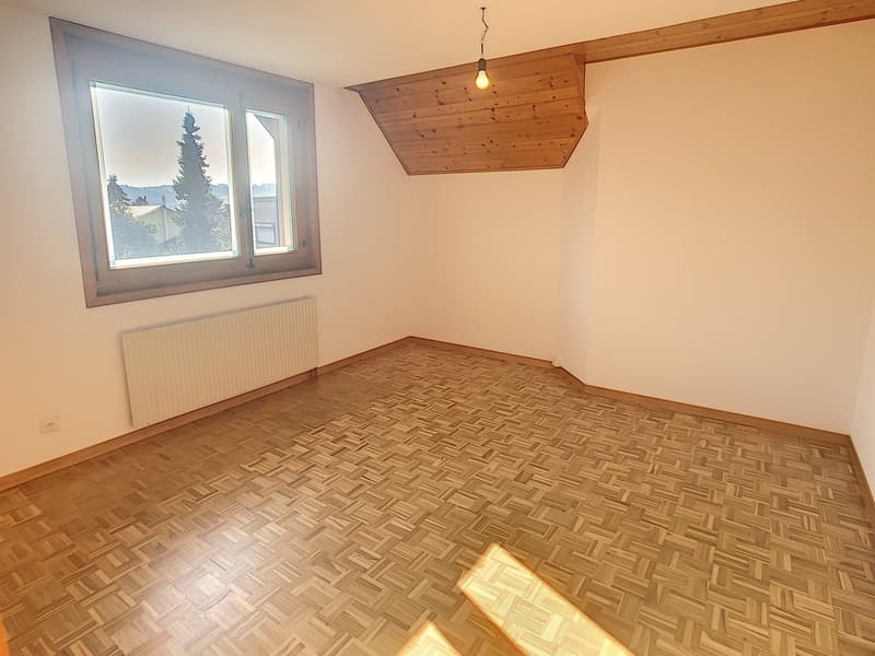 Au coeur de la bourgade d'Oron-la-Ville  5.5 pièces en triplex (7)