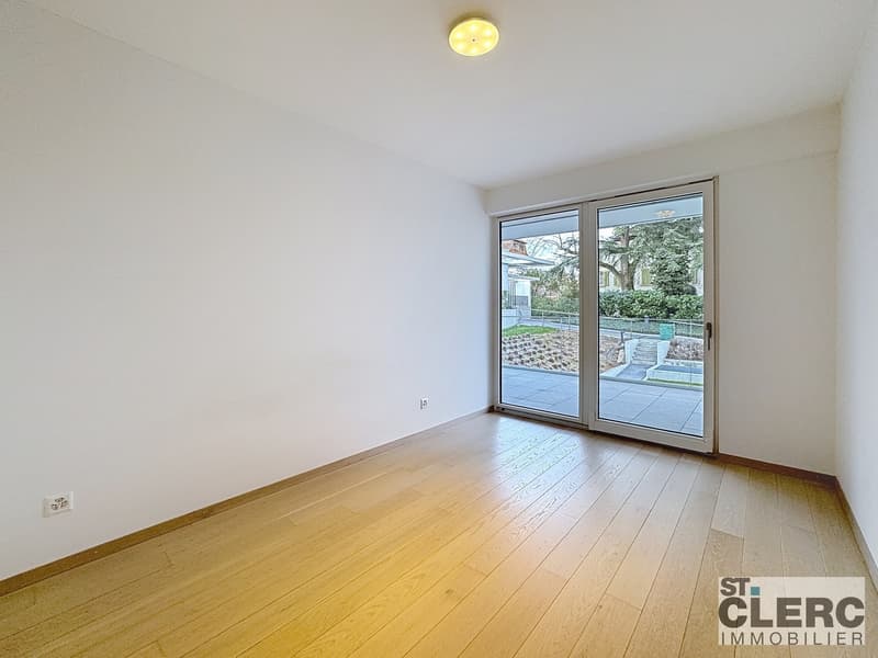 Magnifique appartement de 2,5 pièces avec terrasse (5)