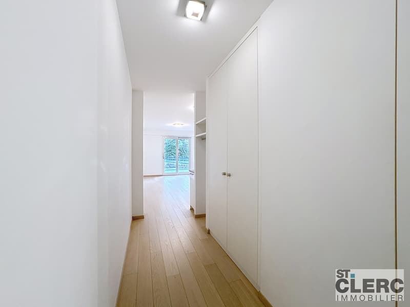 Magnifique appartement de 2,5 pièces avec terrasse (4)