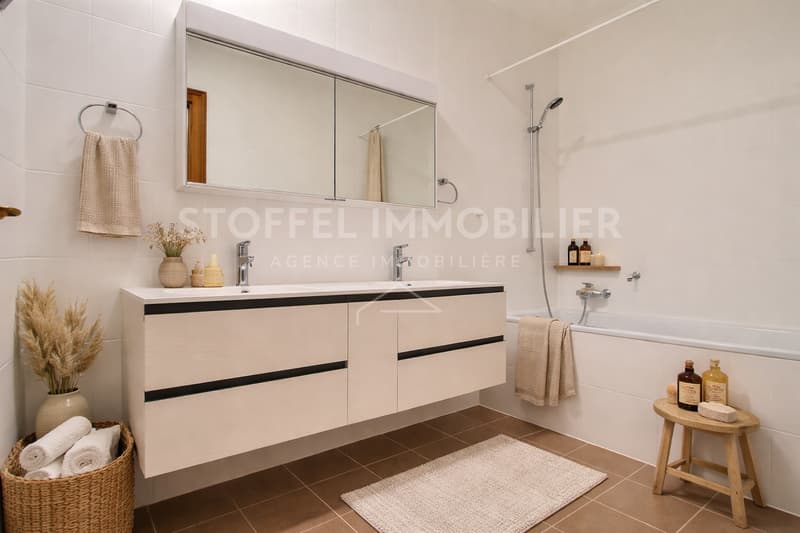 Spacieuse maison de village, 5 chambres - Co-Exclusivité (10)