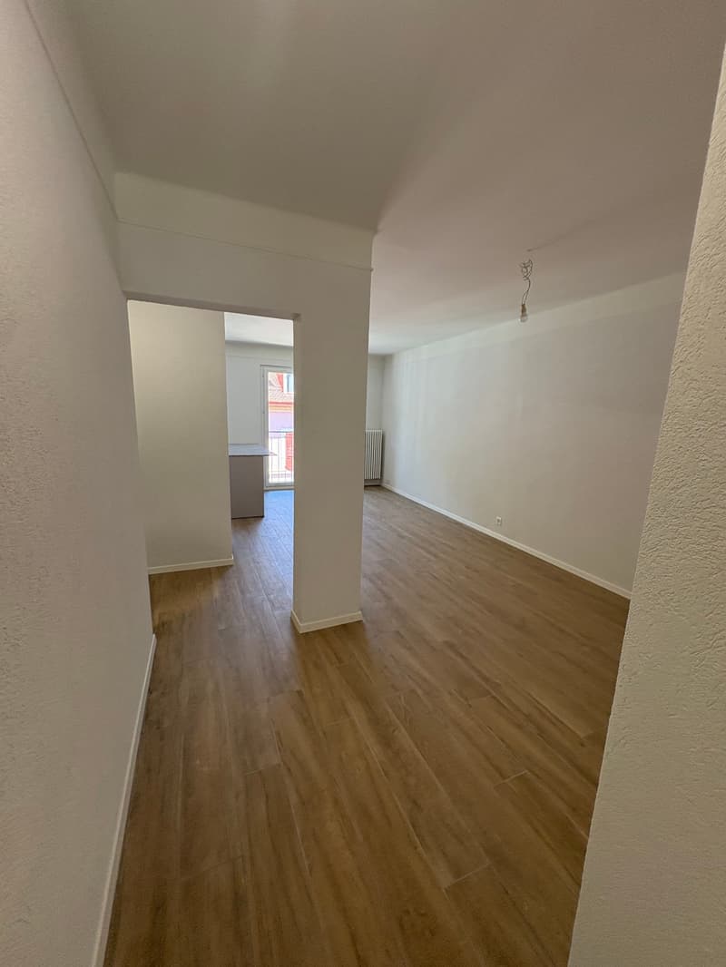 Charmant appartement de 3,5 pièces avec grand balcon à Vallorbe (5)