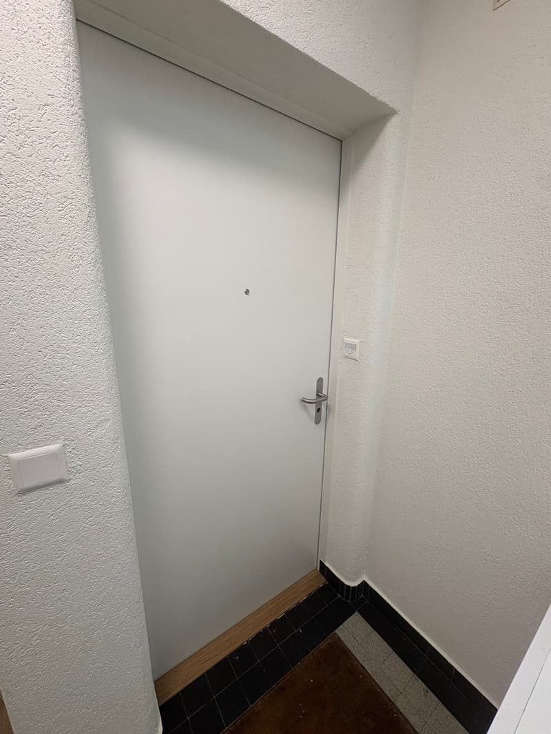 Charmant appartement de 3,5 pièces avec grand balcon à Vallorbe (17)