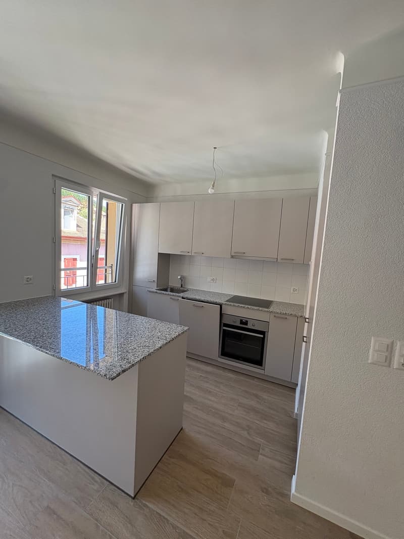 Charmant appartement de 2,5 pièces avec balcon à Vallorbe (8)