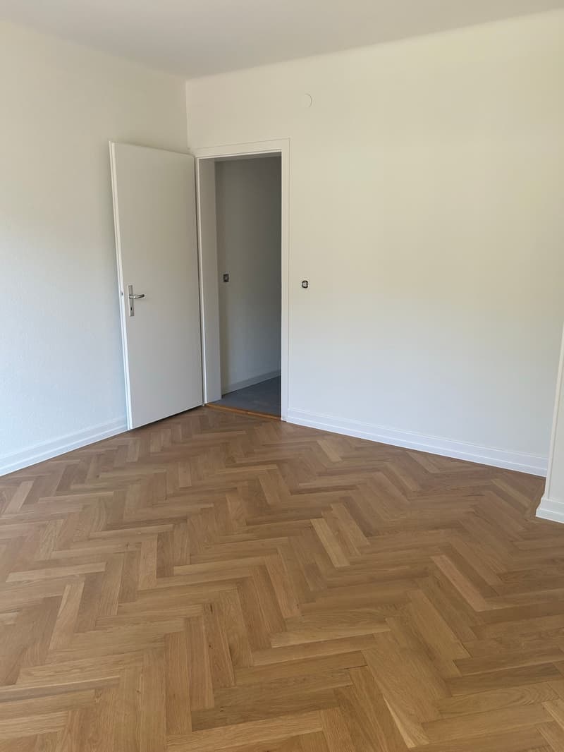 Charmant appartement de 2,5 pièces avec balcon à Vallorbe (2)