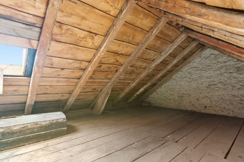 Maison mitoyenne avec joli potentiel de rénovation (6)