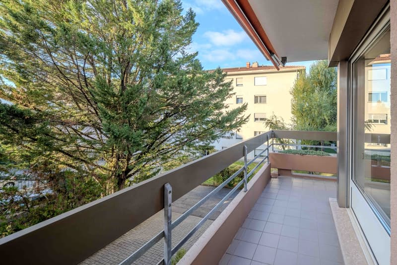 Spacieux appartement de 4.5 pièces, idéalement situé à Renens (7)