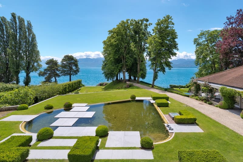 Sublime propriété de maître pieds dans l'eau avec plage privée et garage à bateaux (3)
