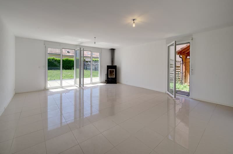 Villa familiale jumelée de 5,5 pièces (2)