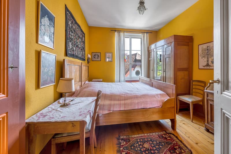 Charmante maison de 10 pièces avec un grand potentiel (11)