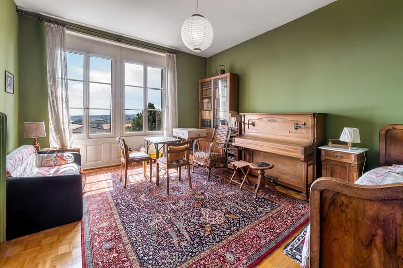 Charmante maison de 10 pièces avec un grand potentiel (10)