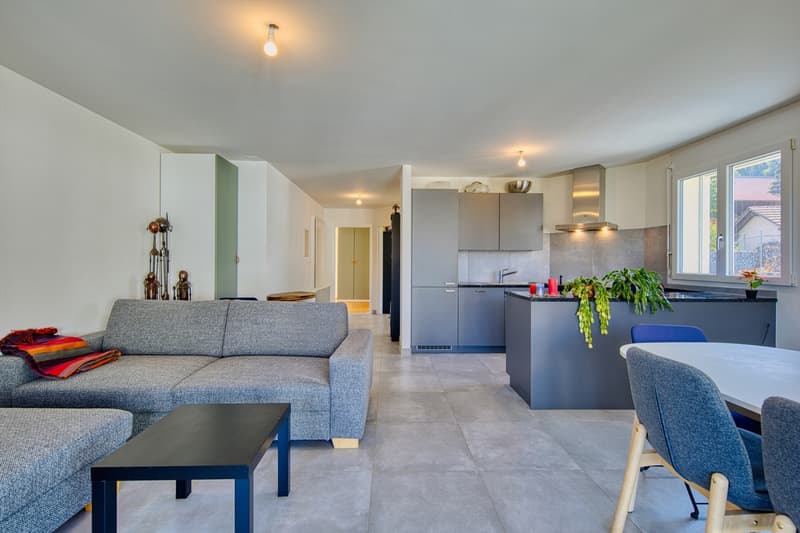 Bel appartement traversant de 3.5 pièces avec échappée lac (7)