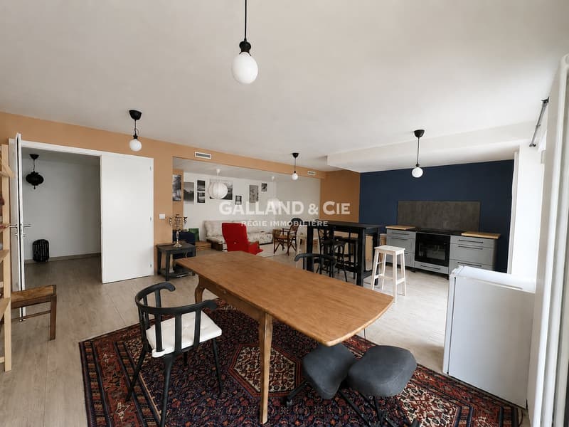 Généreuse surface pour profession médicale ou bureaux - ~164 m² (2)