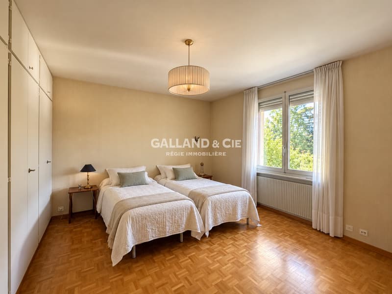Spacieux 3.5 pièces avec vue - ~ 130 m² - Quartier Mousquines-Verdeil (7)