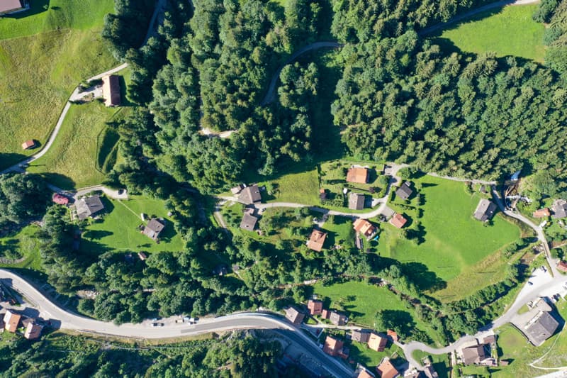 Chalet neuf et contemporain dans un écrin de verdure (6)