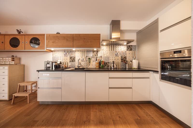 Appartement contemporain de 2½ pièces avec vaste balcon (13)