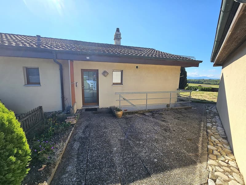 Villa individuelle avec magnifique dégagement sur la campagne et les Alpes (16)