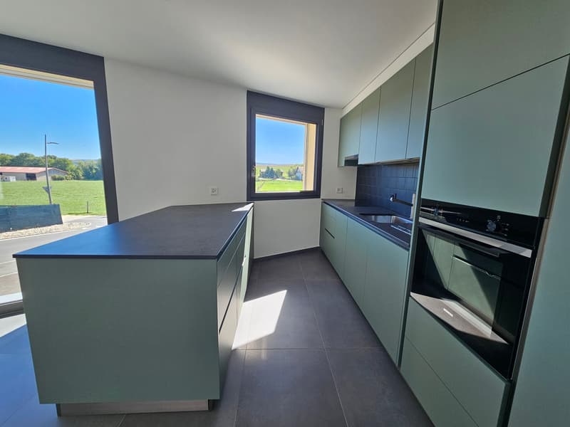 Villa mitoyenne neuve avec magnifique vue. (4)