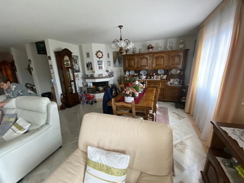 Semi-detached 6-room house with swimming pool in Echandens (7)