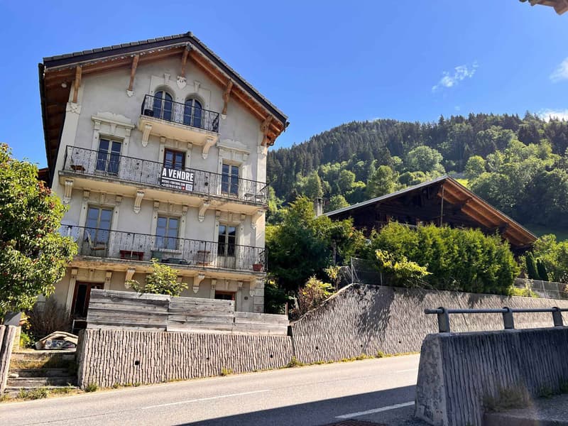 Immeuble d'habitation de deux logements à rénover (3)