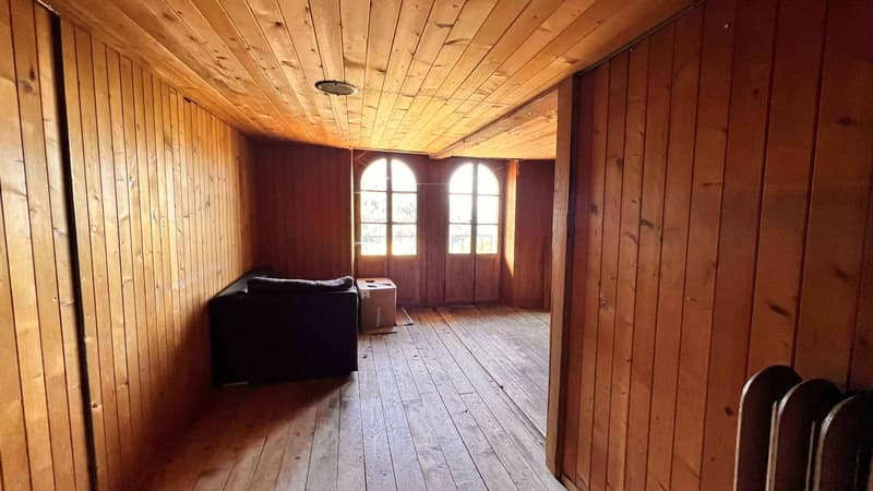Immeuble d'habitation de deux logements à rénover (5)