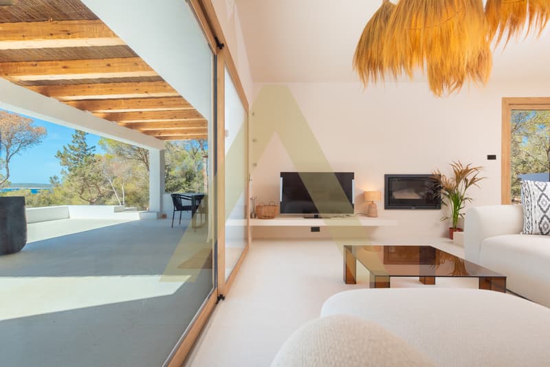 Villa exceptionnelle avec vue sur la mer et licence touristique (9)