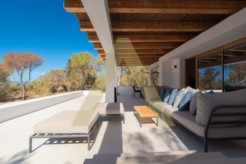 Villa exceptionnelle avec vue sur la mer et licence touristique (11)
