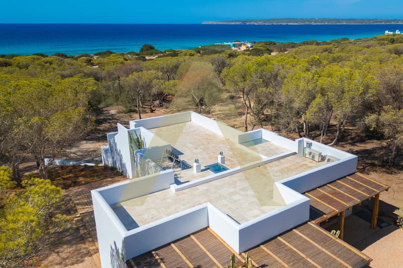 Villa exceptionnelle avec vue sur la mer et licence touristique (4)