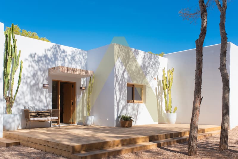 Villa exceptionnelle avec vue sur la mer et licence touristique (5)