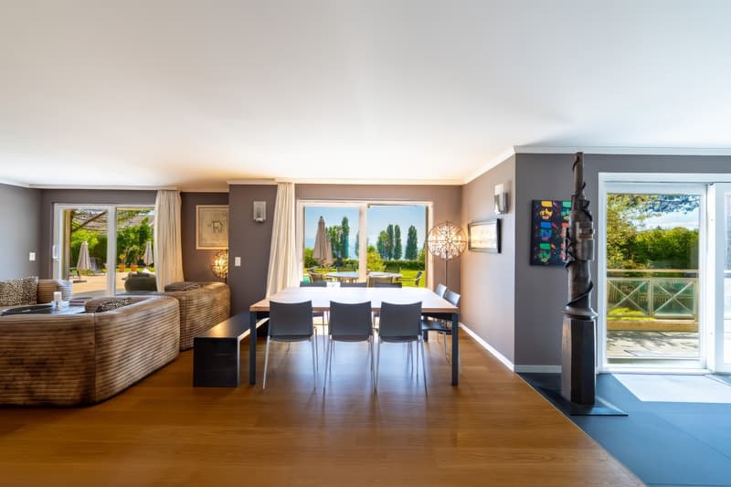 Somptueuse maison avec vue lac et piscine (5)