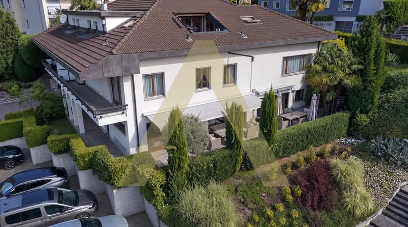 Dans une villa de maître, bel appartement avec cachet (1)