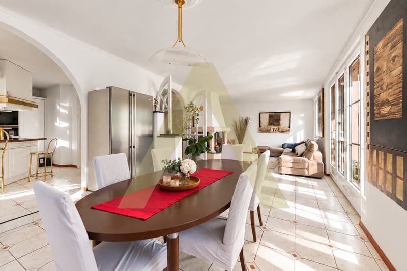 Une villa aux volumes exceptionnels, à deux pas de la plage (5)