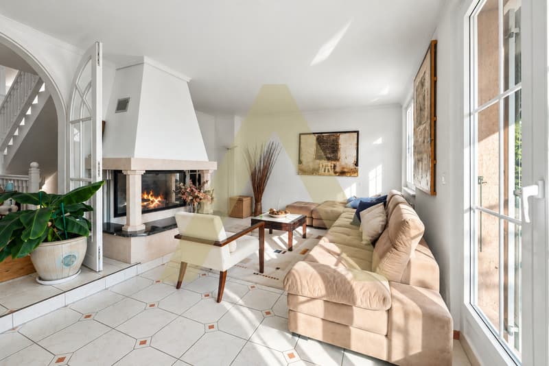 Une villa aux volumes exceptionnels, à deux pas de la plage (4)