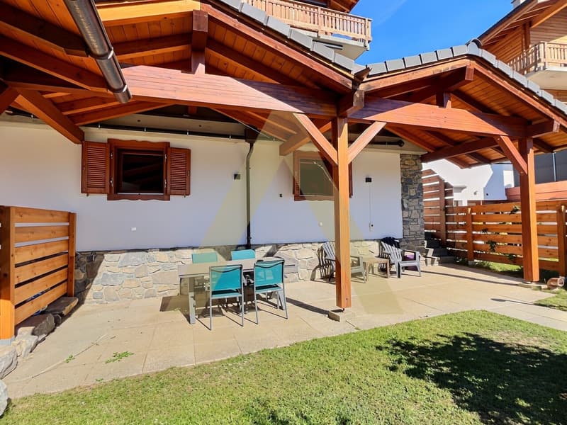 Un petit coin de paradis entre terrasse, jardin et sommets alpins ! (1)