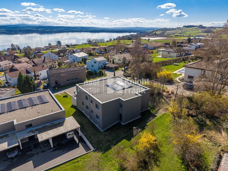 Magnifique appartement attique de 4.5 pièces avec vue imprenable sur le lac de Morat à vendre à Lugnorre (10)