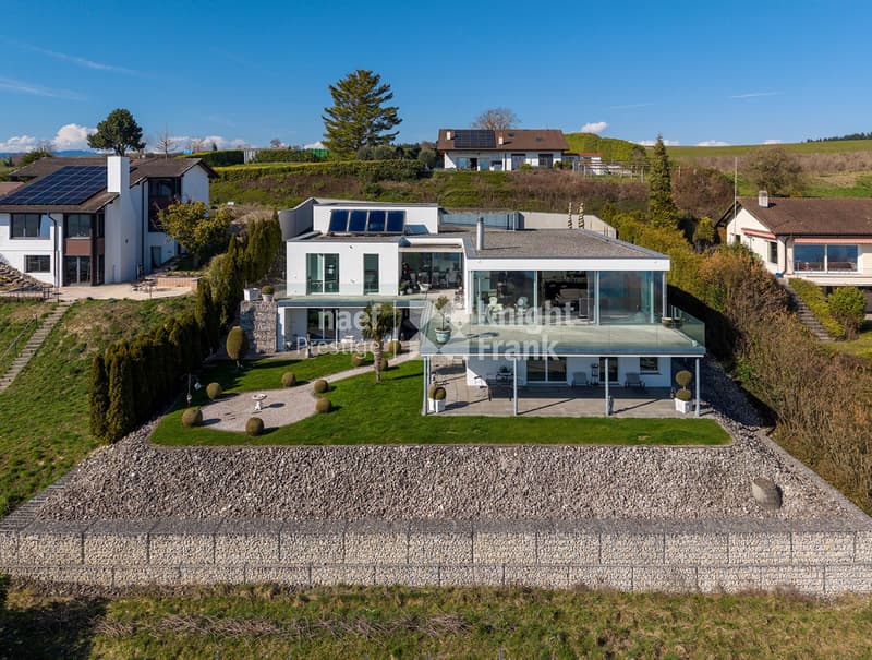 Magnifique propriété individuelle de 6 pièces avec vue imprenable sur le lac de Morat à vendre à Bellerive (2)