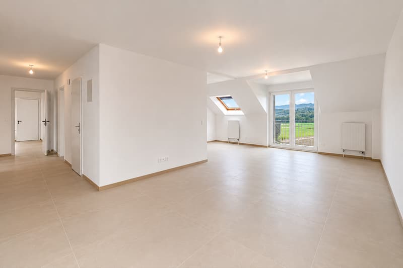 Appartement rénové de 4.5 pièces avec balcon au dernier étage à vendre à Fétigny (2)